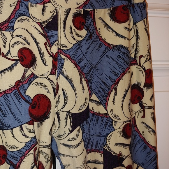 LuLaRoe cherry cupcake leggings one size so cute - Picture 2 of 5